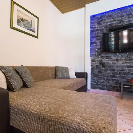 Ikar Apartmán